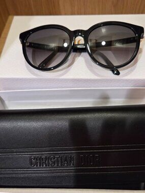 Dior Elegant Black Eyewear-Like New Condition